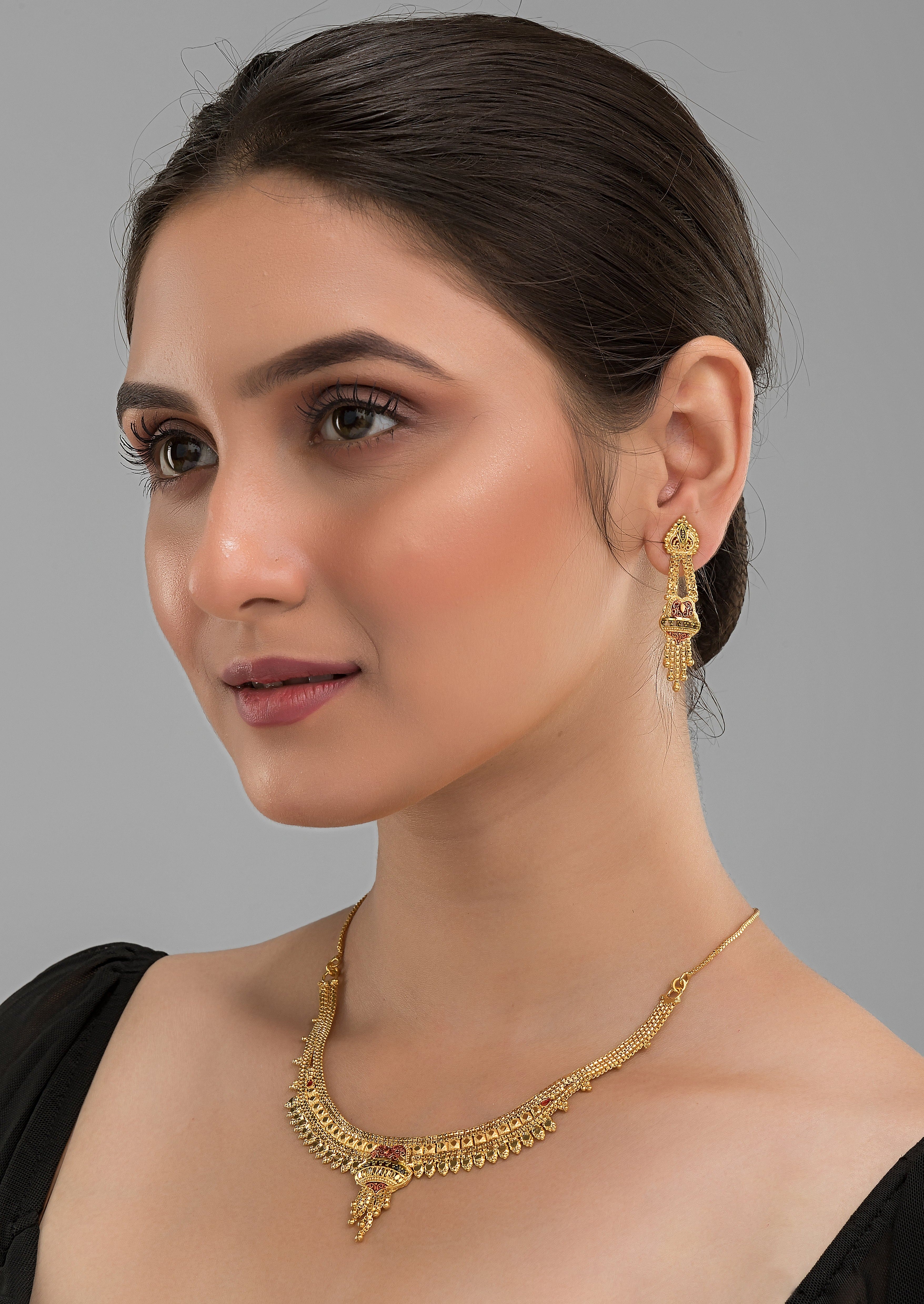 Saji Gold Plated Haar [Small Necklace ]