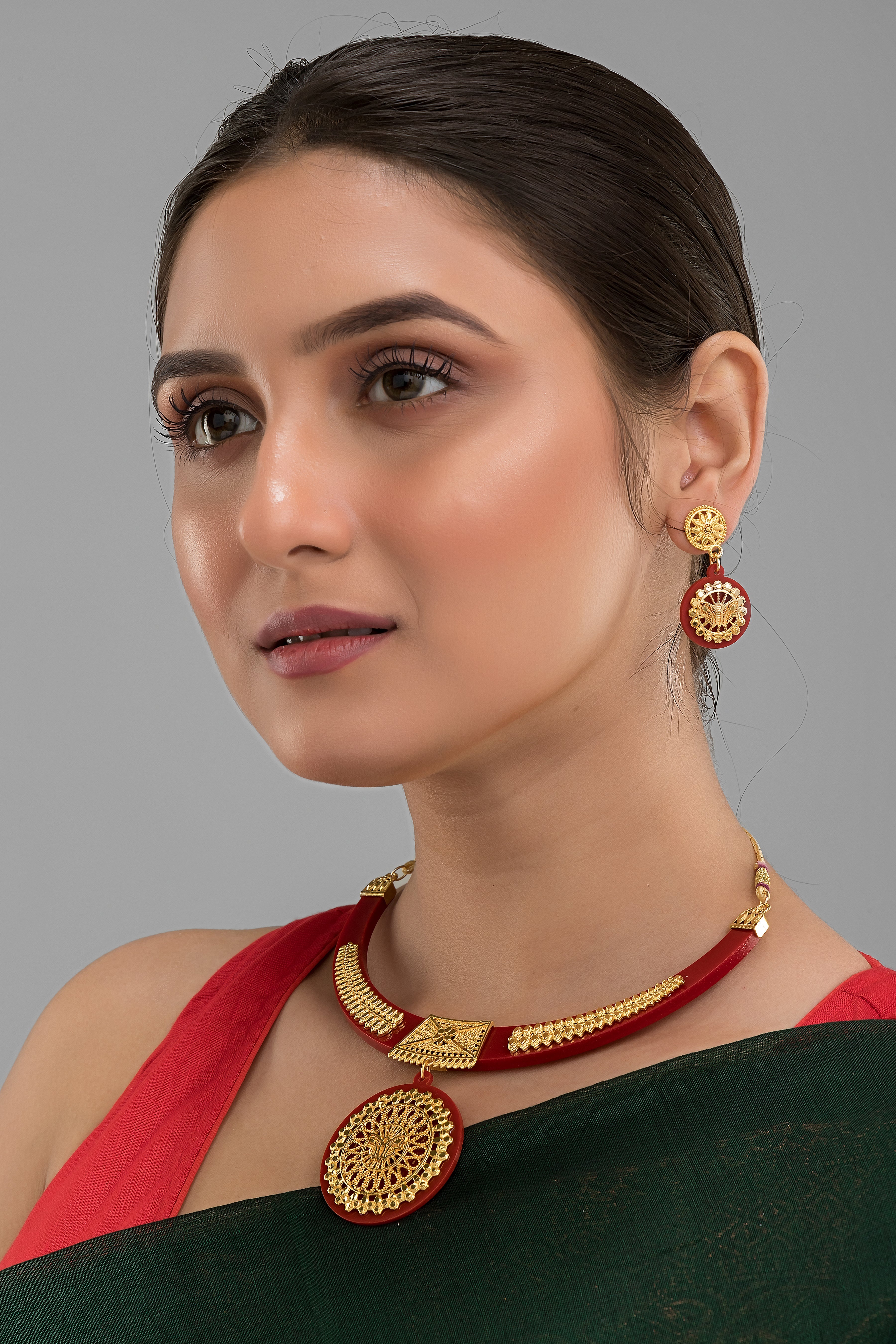 Nav-Badhu Special Gold Plated Necklace Set