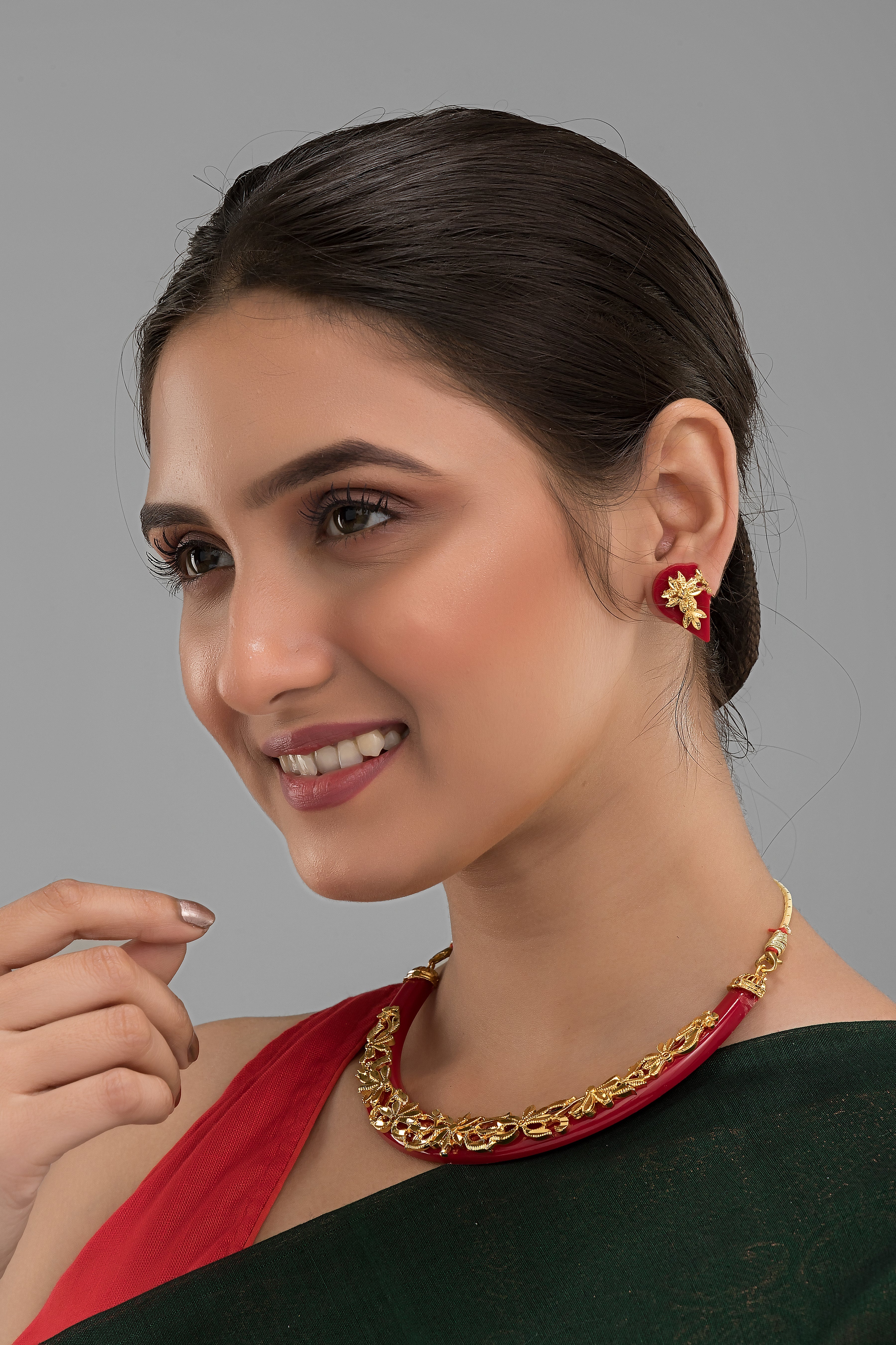 Feel like Bengali With Gold Plated Necklace Set