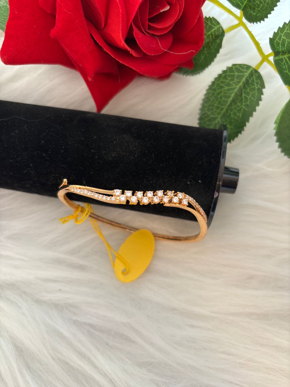 Rose Gold Openable  Bracelet