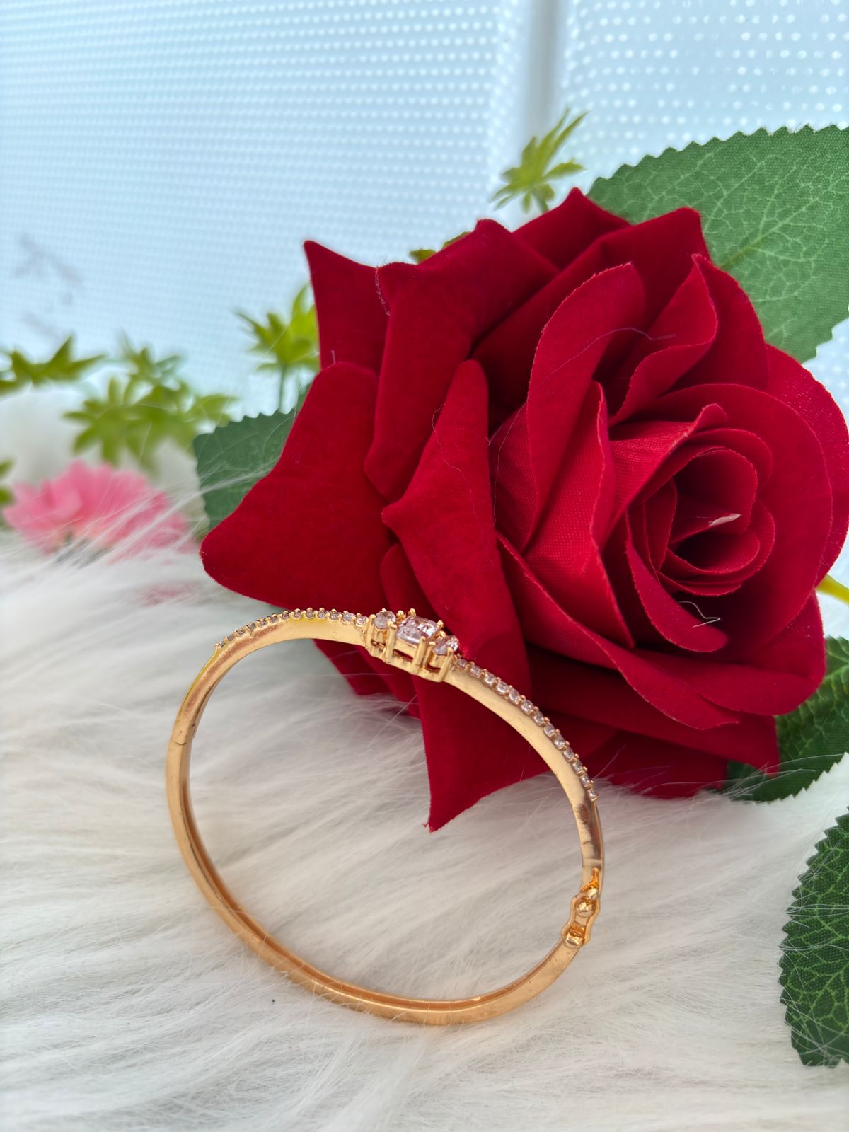 Circle Of Love (Sleek Opening  Bracelet)