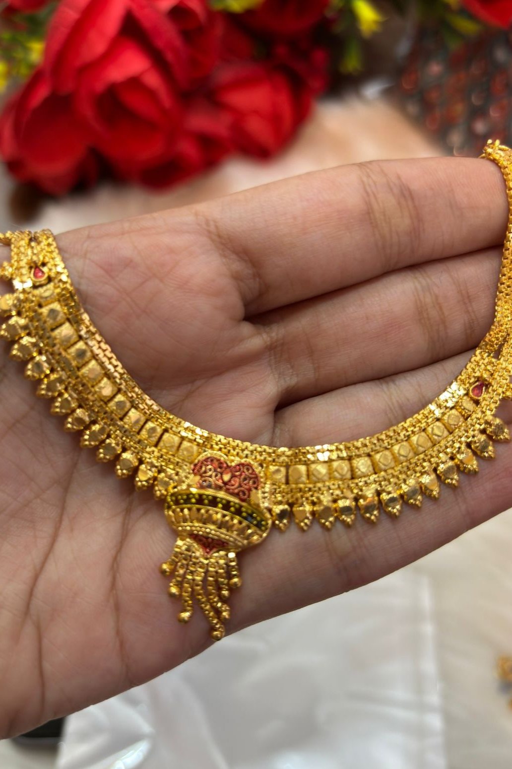 Saji Gold Plated Haar [Small Necklace ]