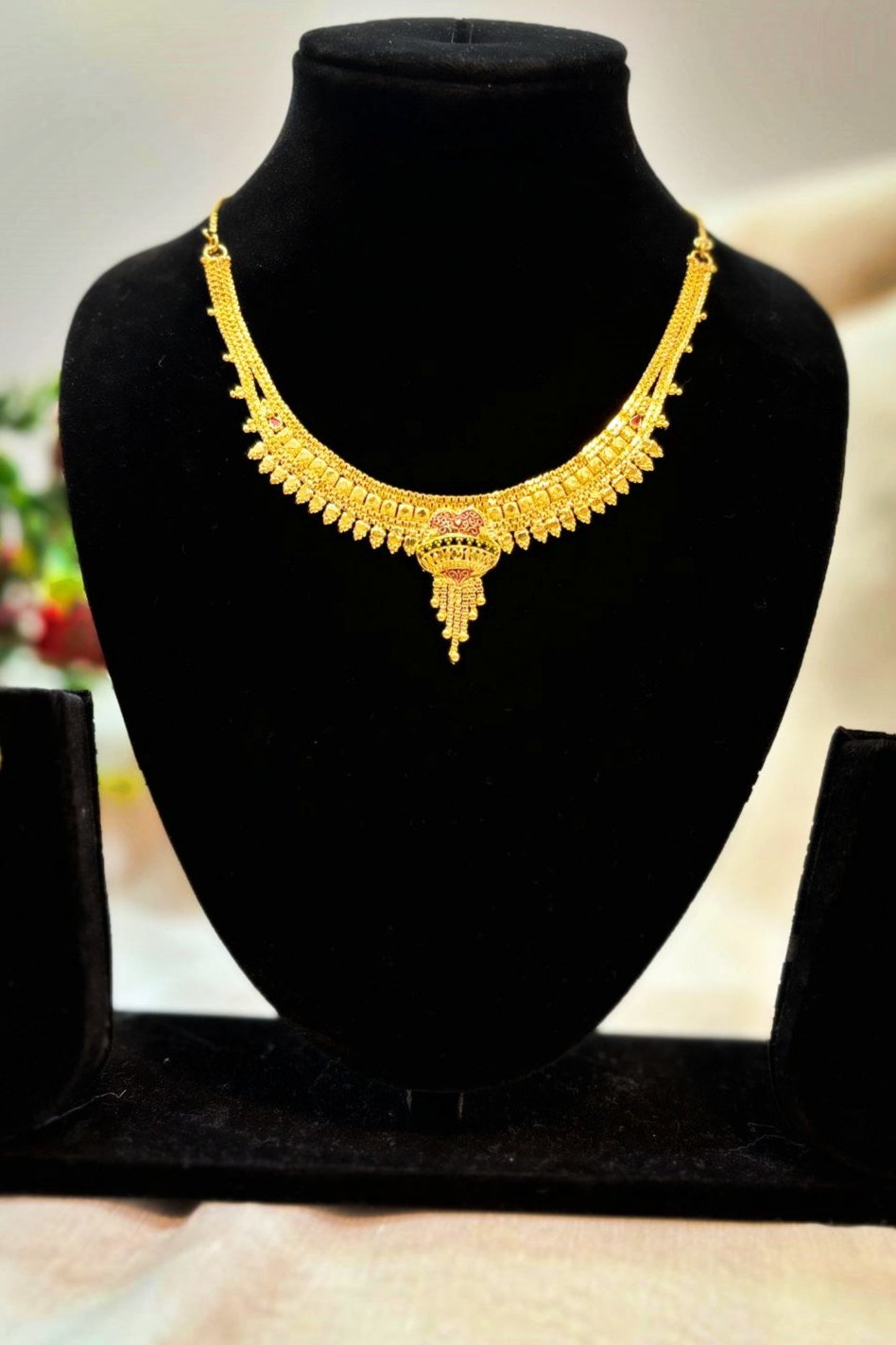 Saji Gold Plated Haar [Small Necklace ]