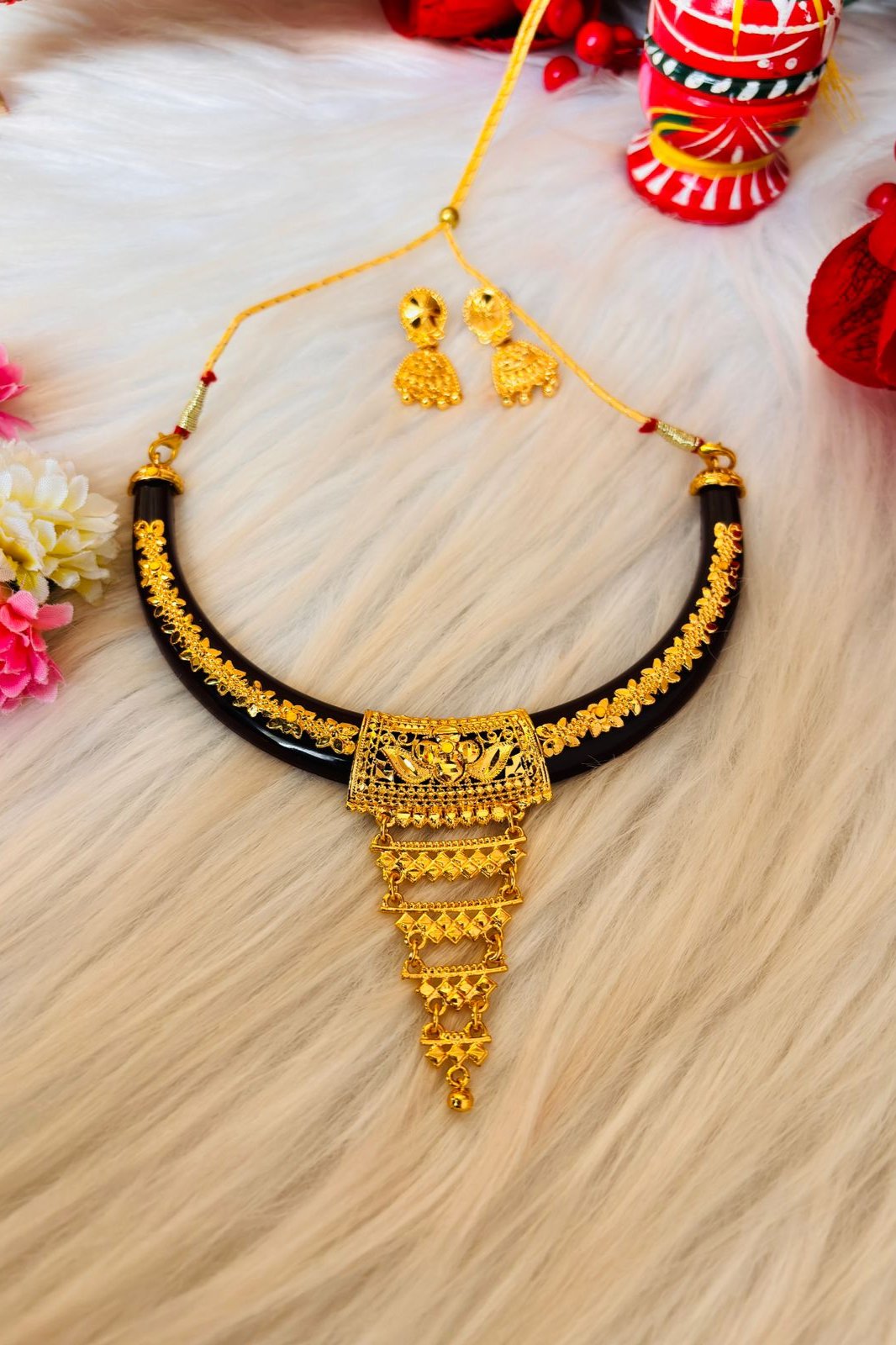 Beautiful Gold Plated Necklace Set