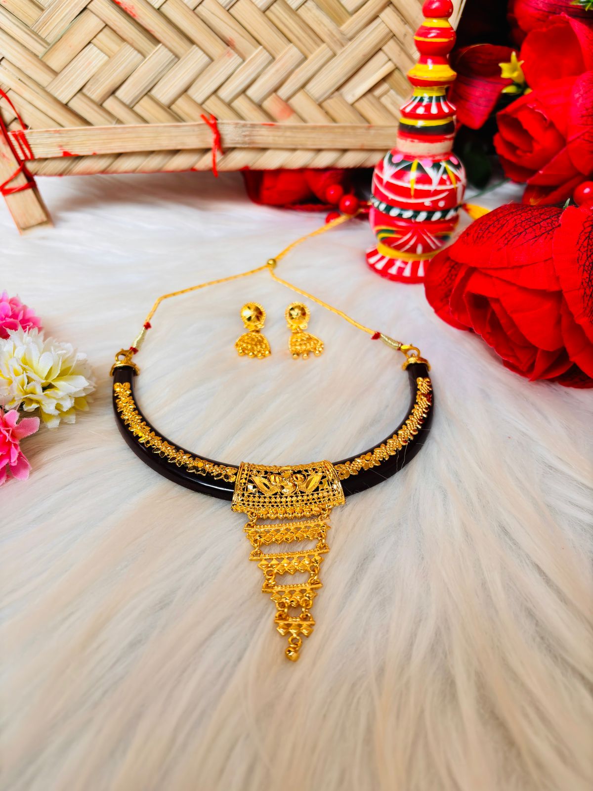 Beautiful Gold Plated Necklace Set