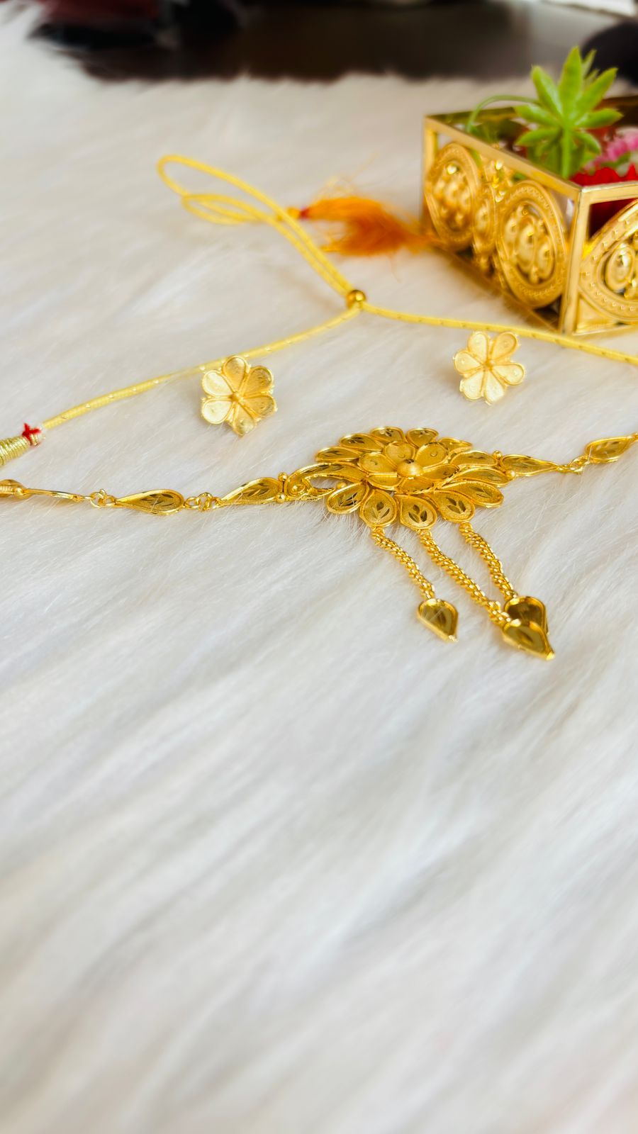 Glory Of Flower- Gold Plated Jewellery Set