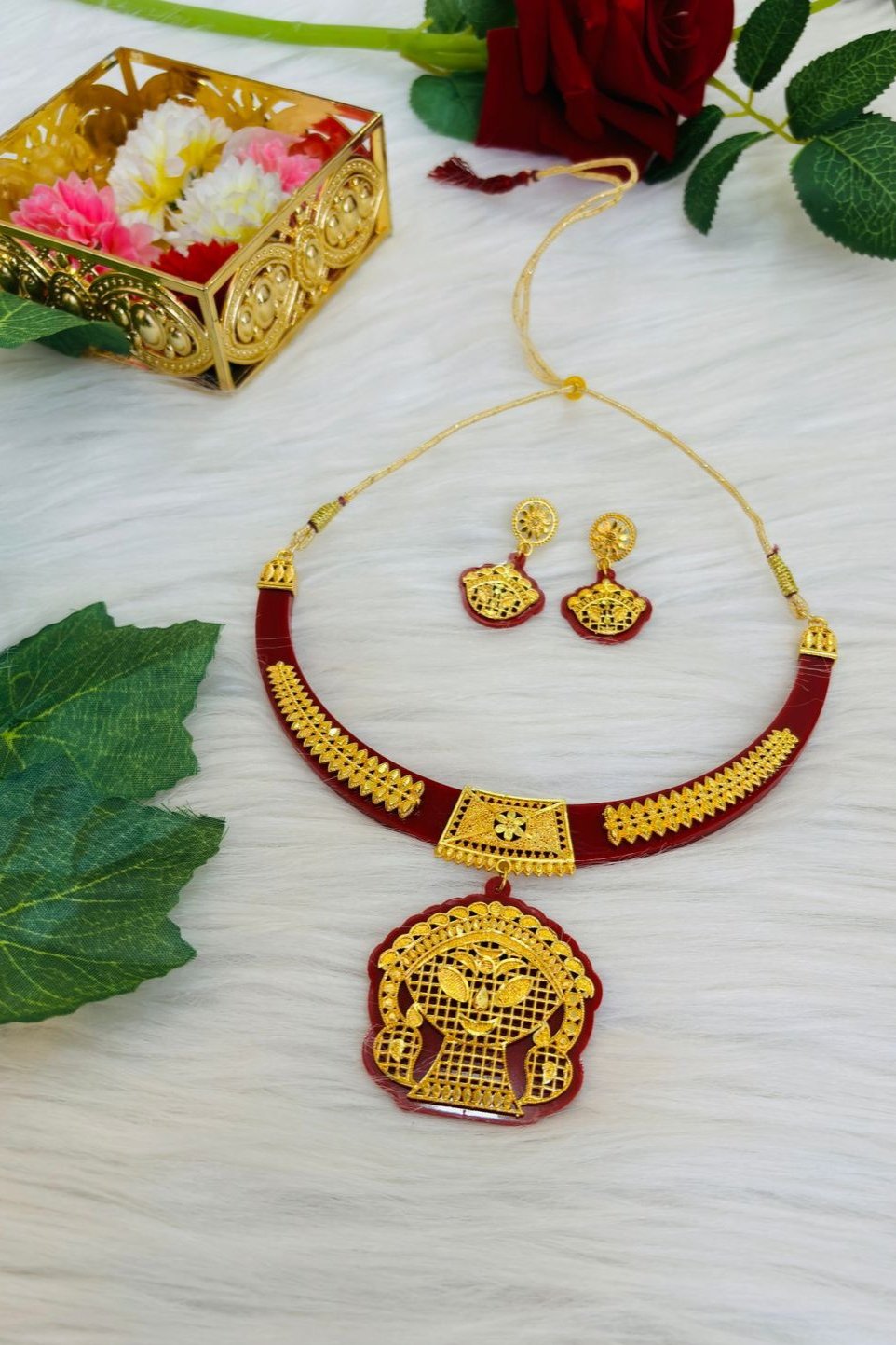 Golden Girl -Necklace Set