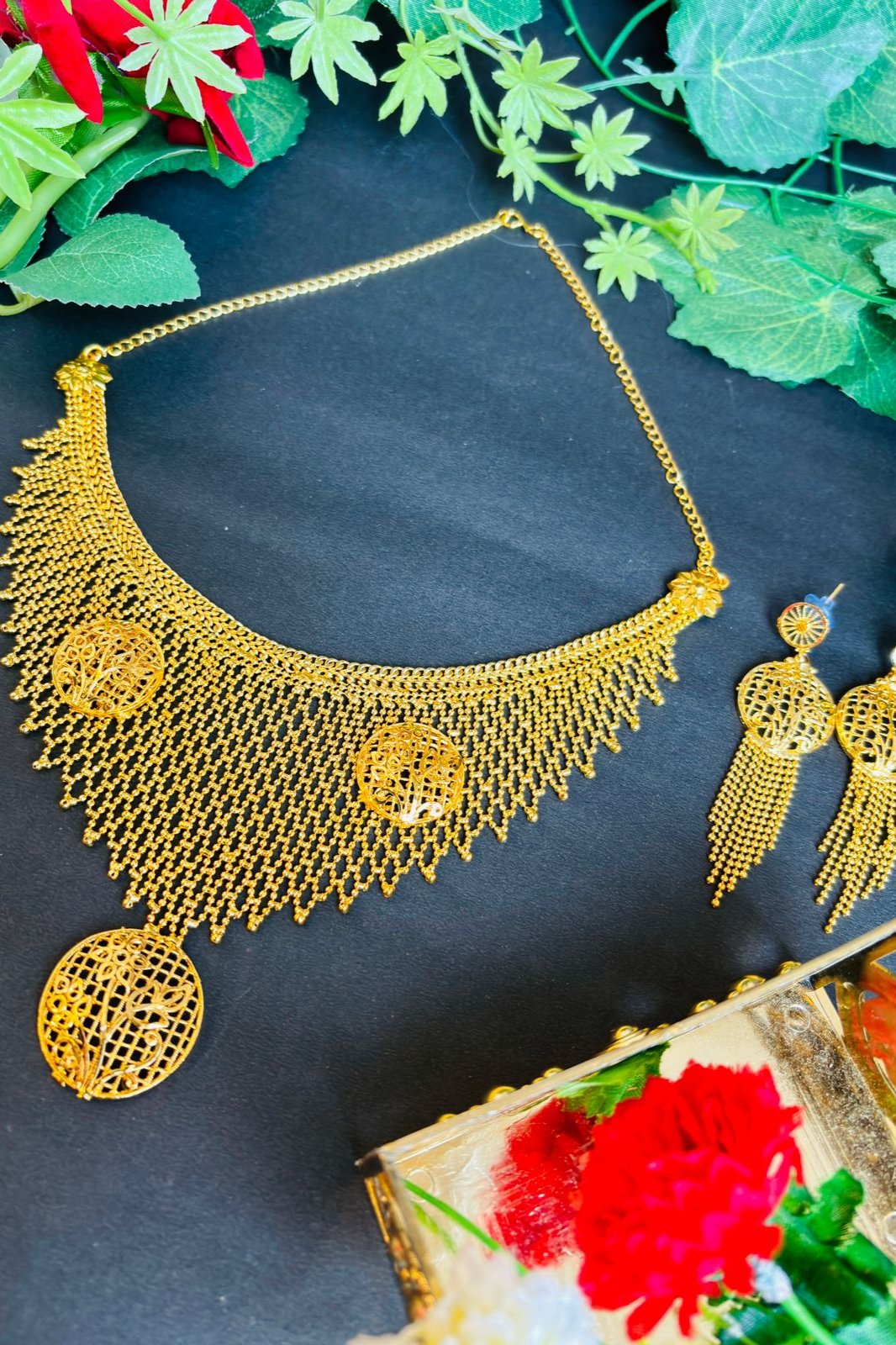 Pusphavati Gold Plated Necklace Set