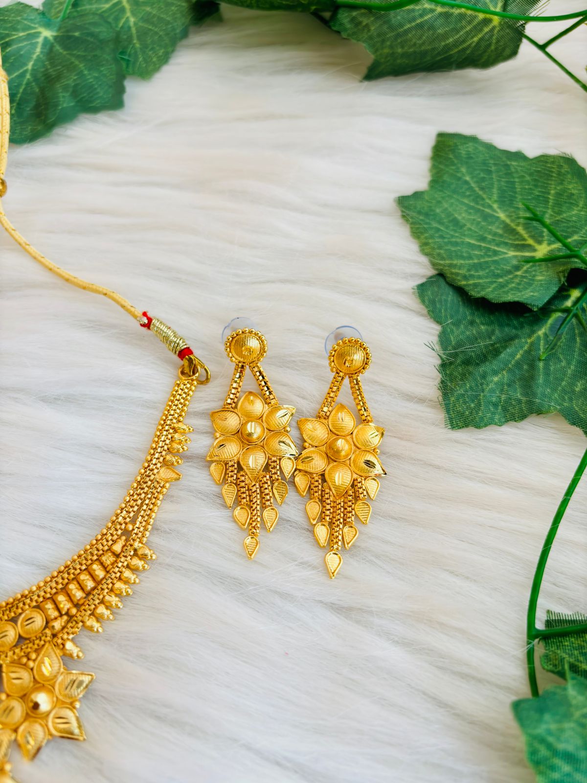 Golden Flower-Plated Necklace set