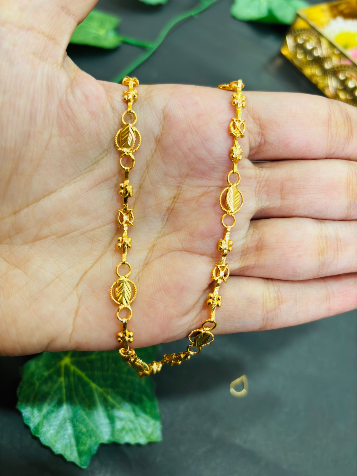 Single And Shiny Gold Plated Chain