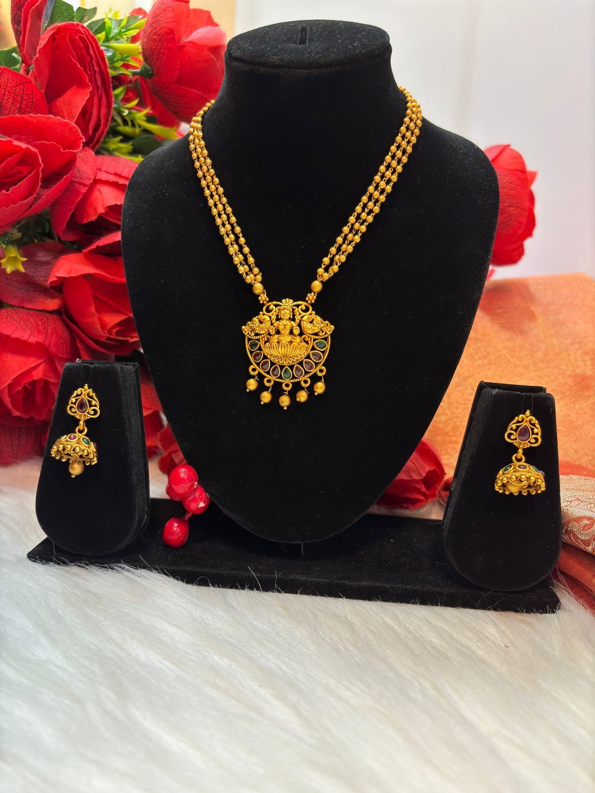 Divinity Of Ma Laxmi- (Gold Plated Temple Chain Locket Set)