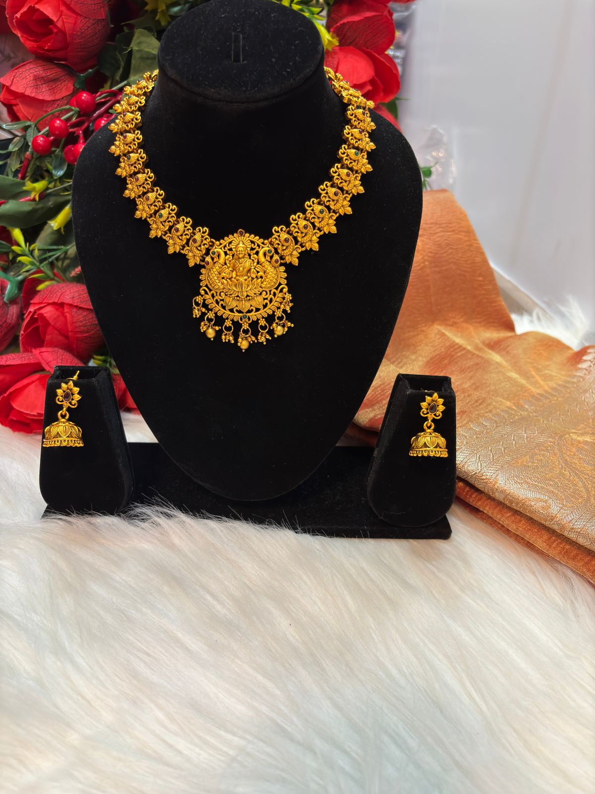 Laxmi Varan- Temple Jewellery