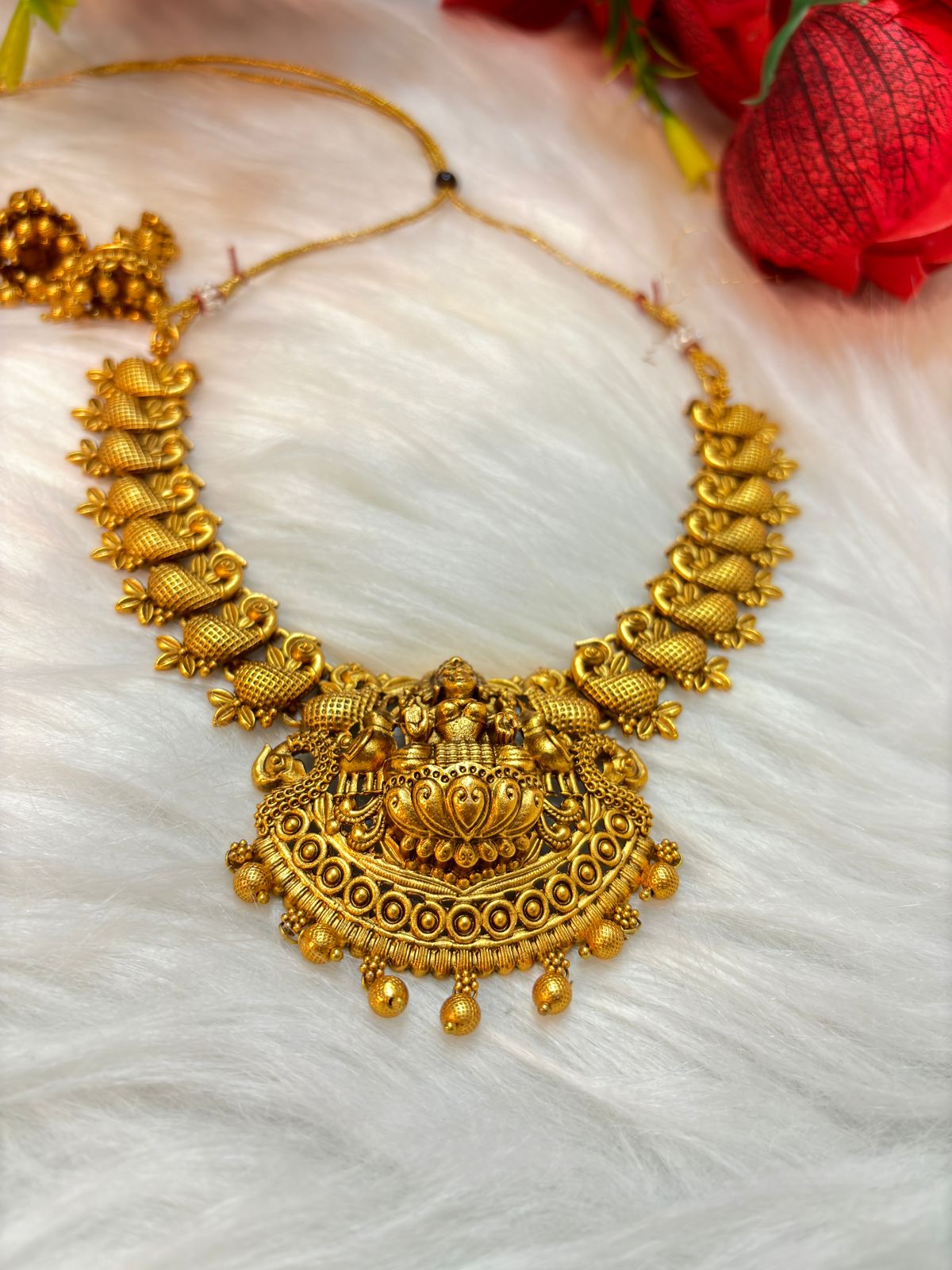 Kamala- South Indian Temple Jewellery Set