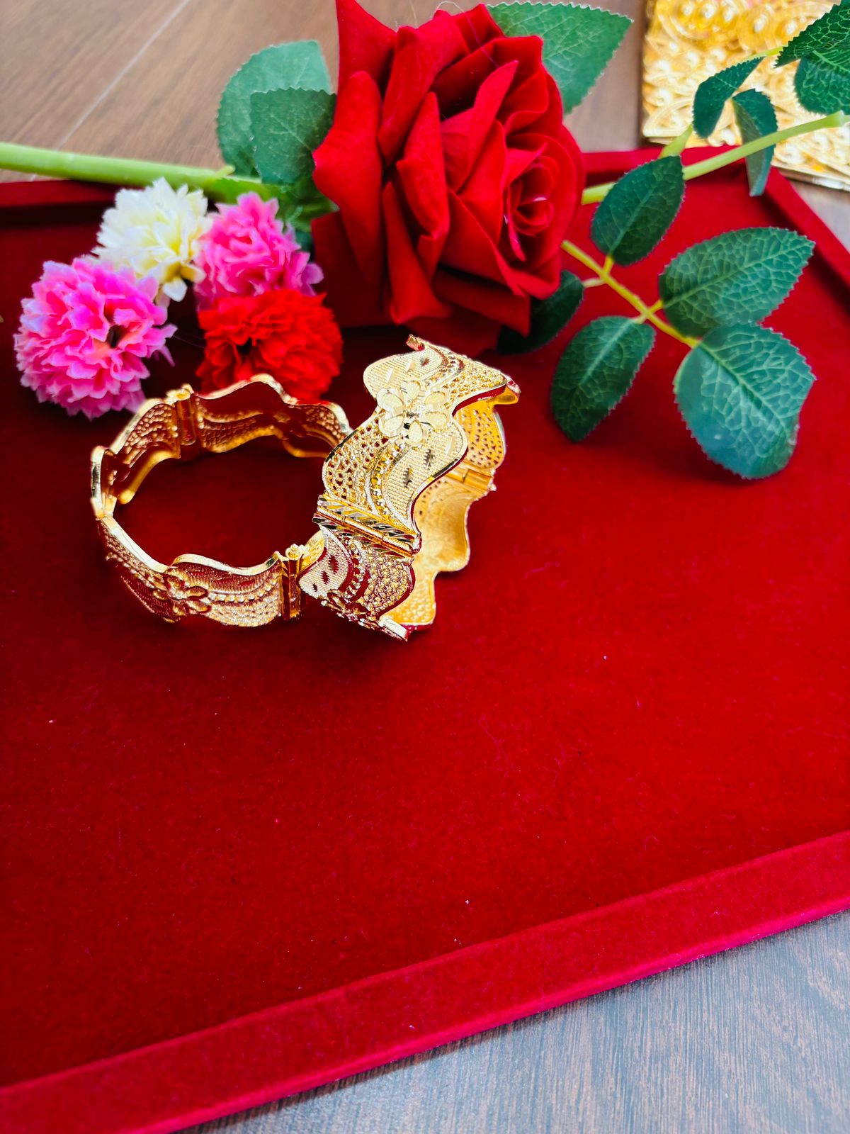 Adjustable And Openable  Gold Plated Bangle Set