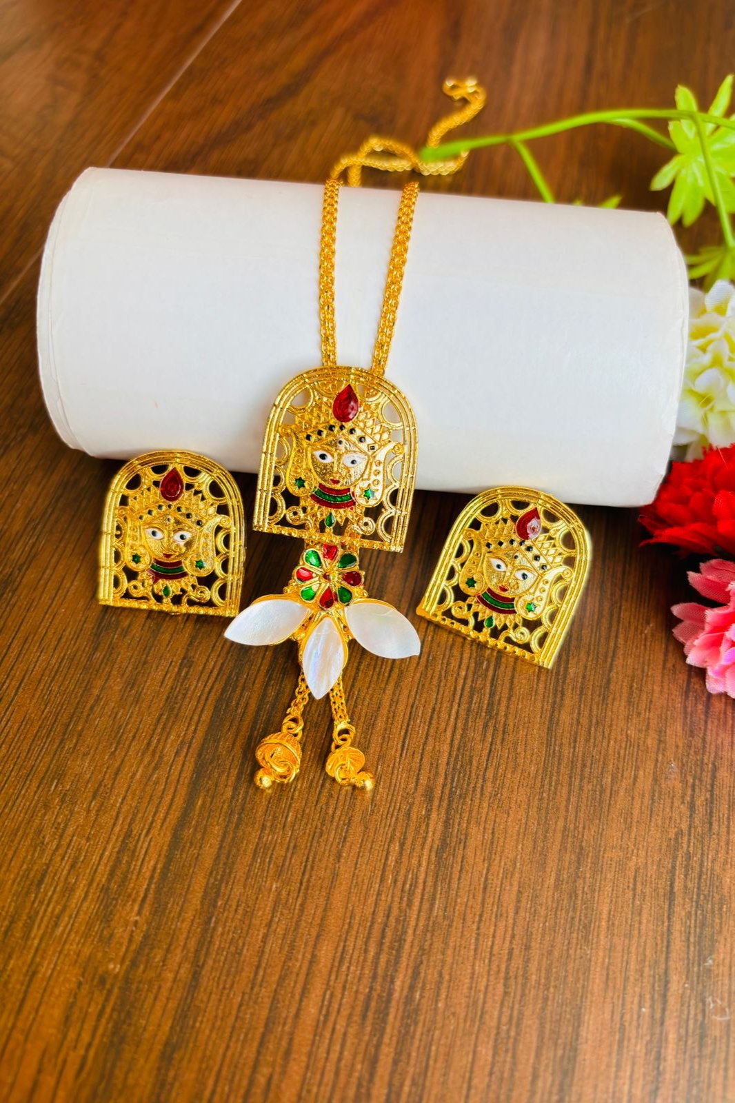 Bhavaani -Sea Shell Gold Plated Necklace Set