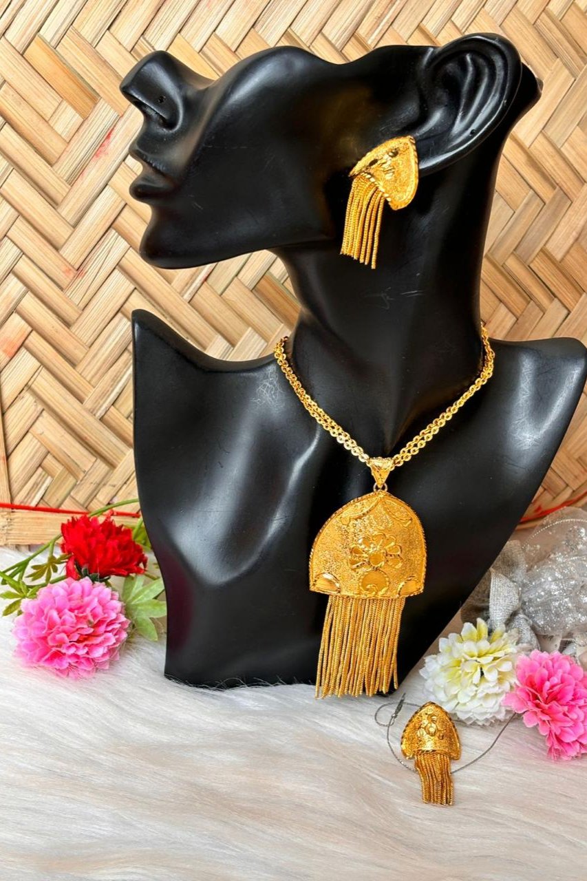 Shining Gold Plated Necklace Set